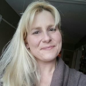 Meet your Posher, Connie